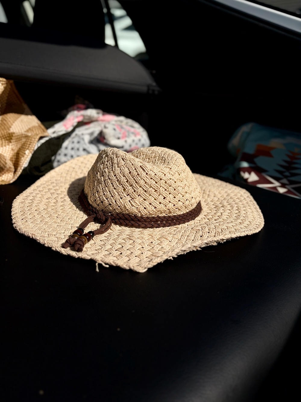 Volcom Beach Straw Hat with brown braided band